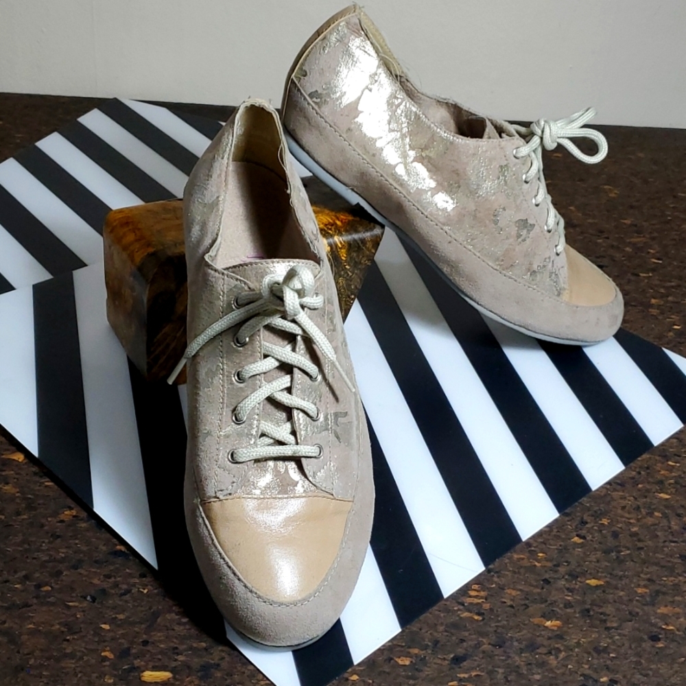 munro walking wedge gold camo sneaker tennis suede US10W